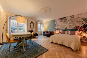 Renewed Vintage Gem in City